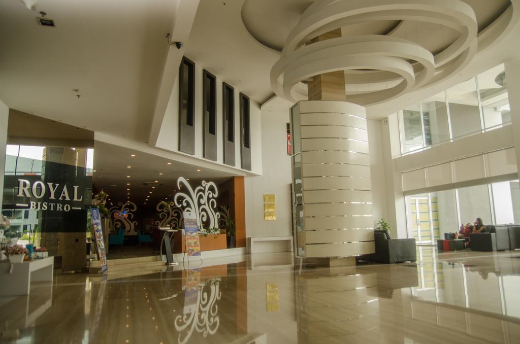 Royal Suite Condotel Medan Luaran gambar