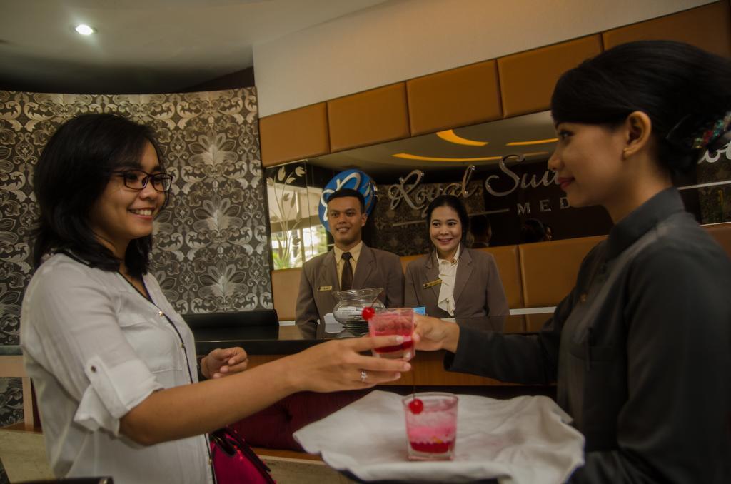 Royal Suite Condotel Medan Luaran gambar