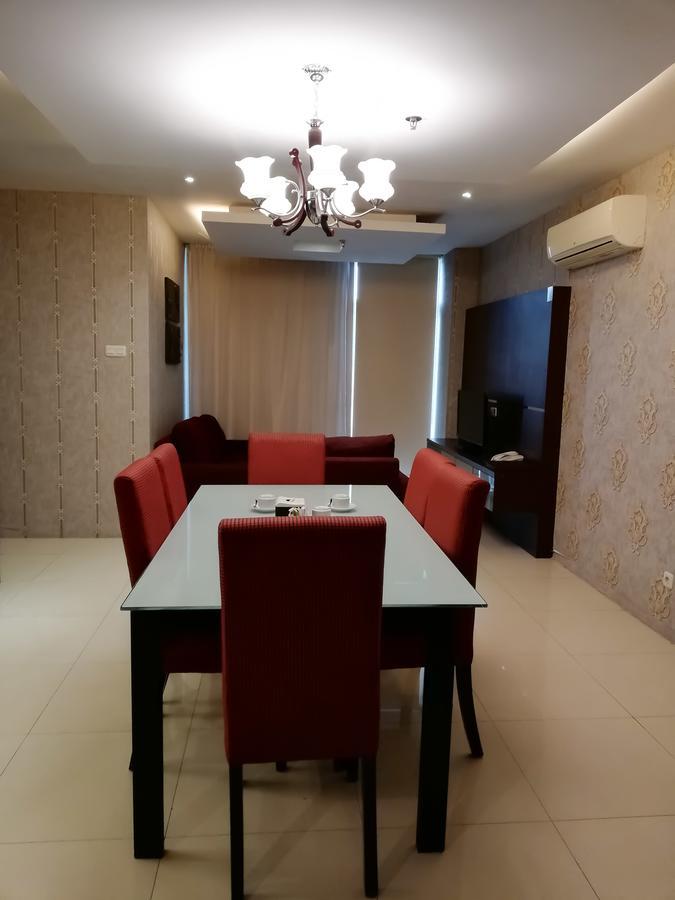 Royal Suite Condotel Medan Luaran gambar