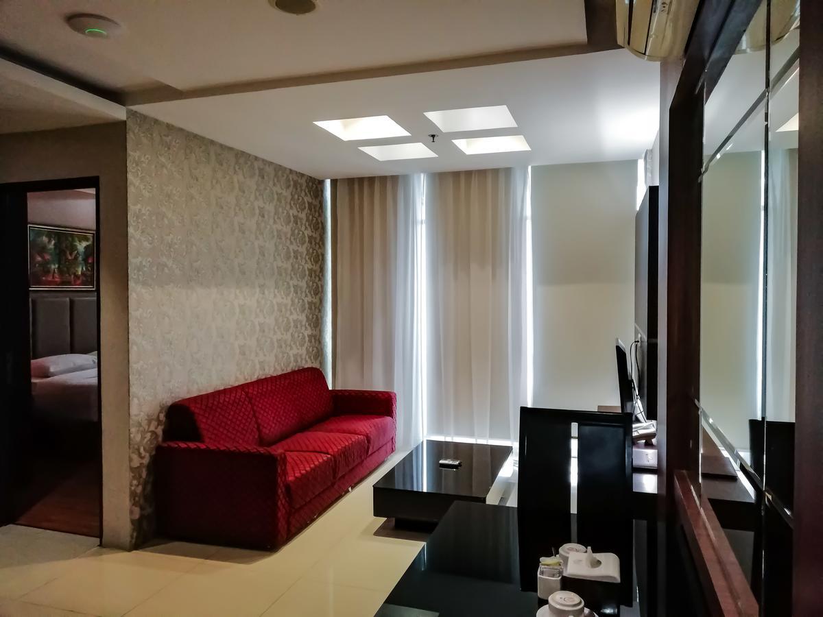 Royal Suite Condotel Medan Luaran gambar